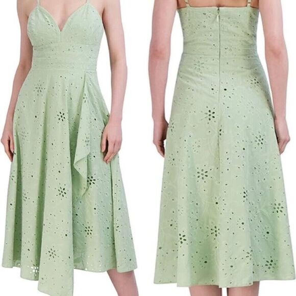 BCBGMaxAzria Dresses & Skirts - BCBGMAXAZRIA Women's Sweetheart Neck Sleeveless Asymmetrical Eyelet Dress Sz 10